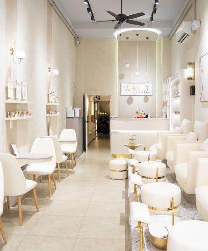 1779294103_tiệm nail